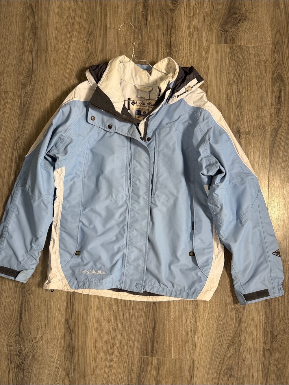 Columbia snow jacket Light Blue and White Hooded Rain Jacket